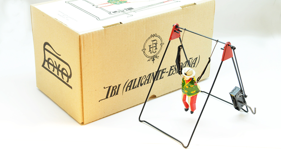 TIN TOYS