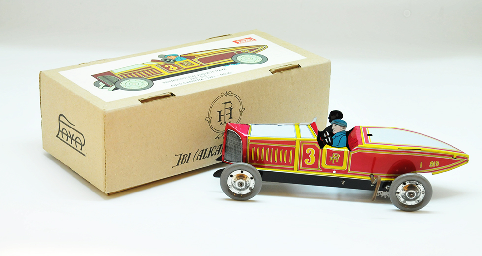 TIN TOYS